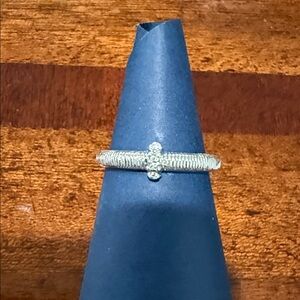 Elegant Silver Women's Ring